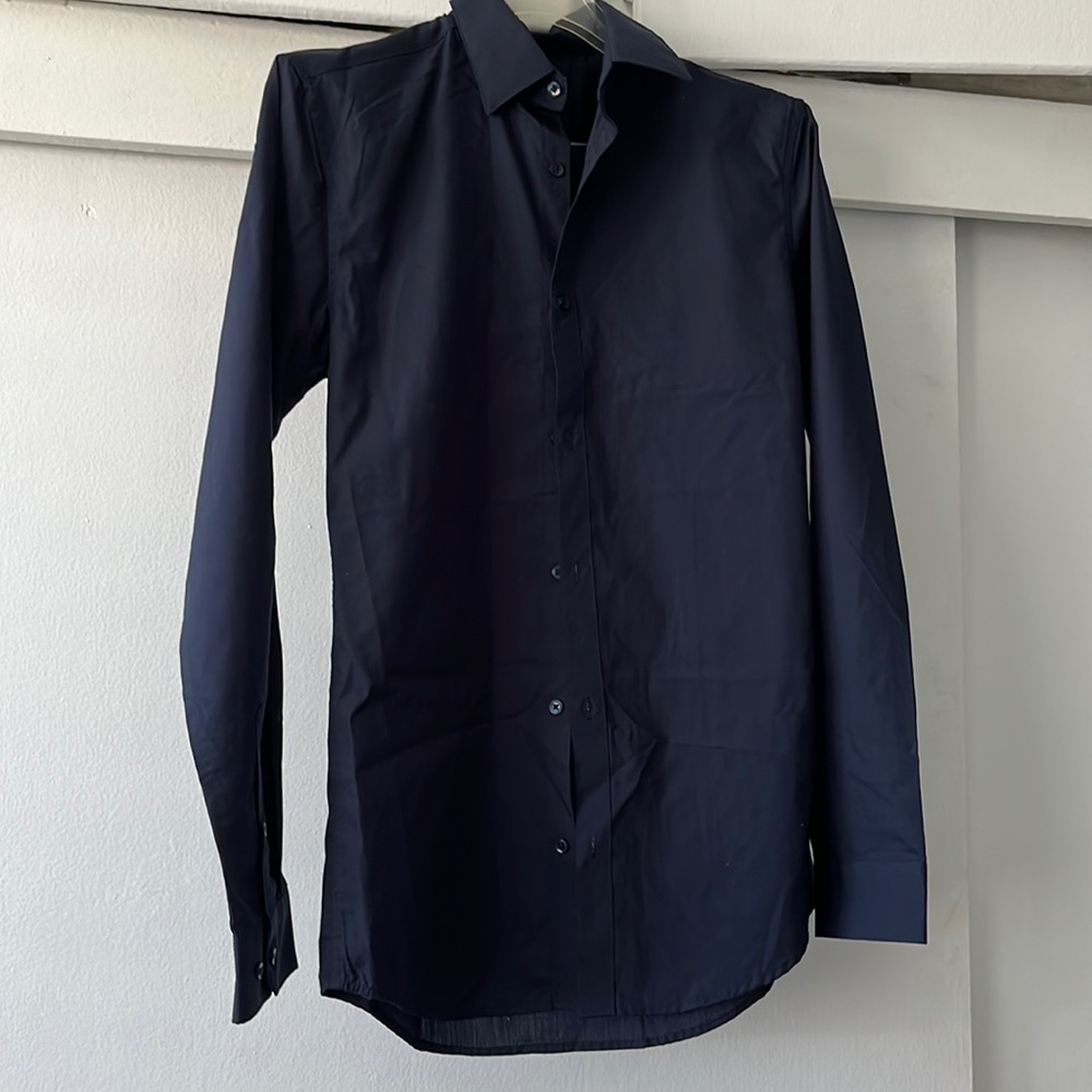 H&M Men’s navy blue button down size XS